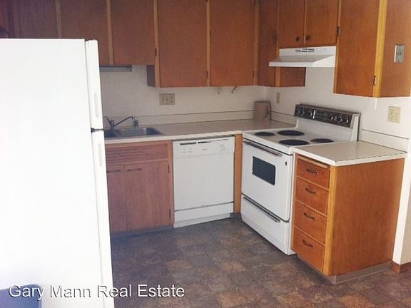 3rd image of 1135 W Cascade Ave