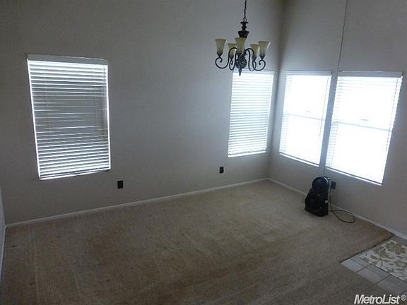 4th image of 4421 Green Knoll Ct
