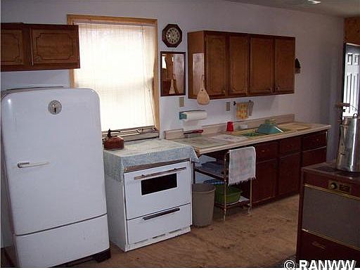 3rd image of 8288W Hogsback Road