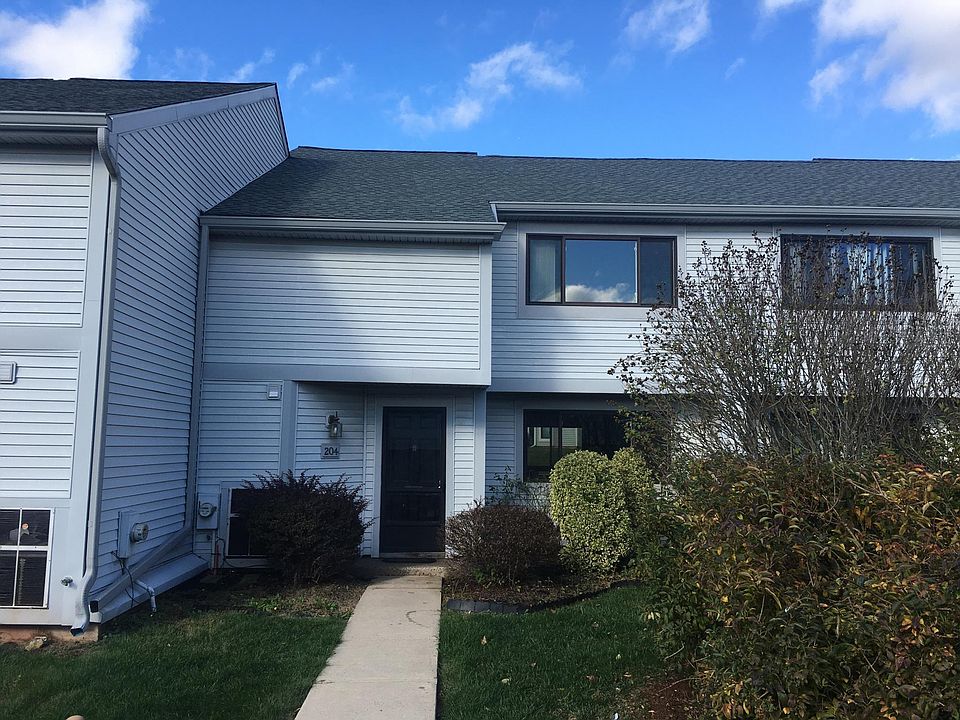 1st image of 204 Concord Dr
