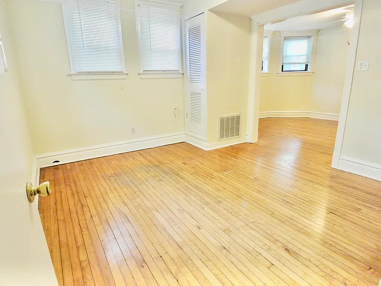 3801 N Lakewood Ave #GDN — Photo 1