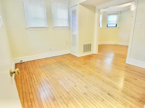 3801 N Lakewood Ave, Chicago, IL 60613