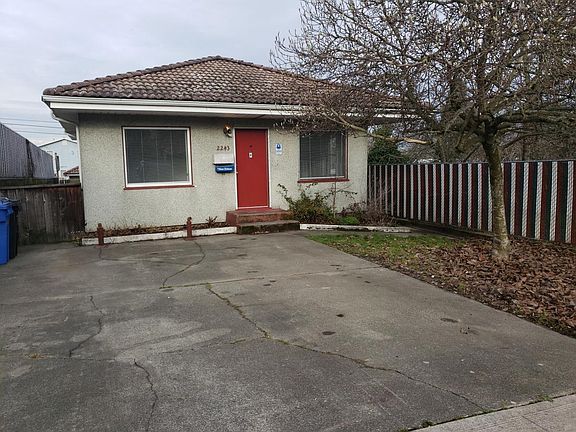 3rd image of 2243 E 34th St