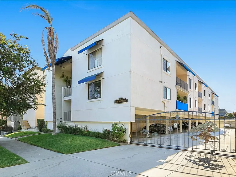 285 S Sierra Madre Blvd #D — Photo 1