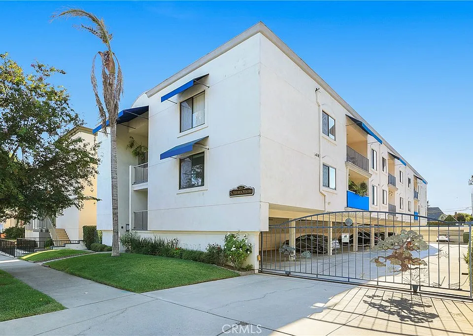 285 S Sierra Madre Blvd #D