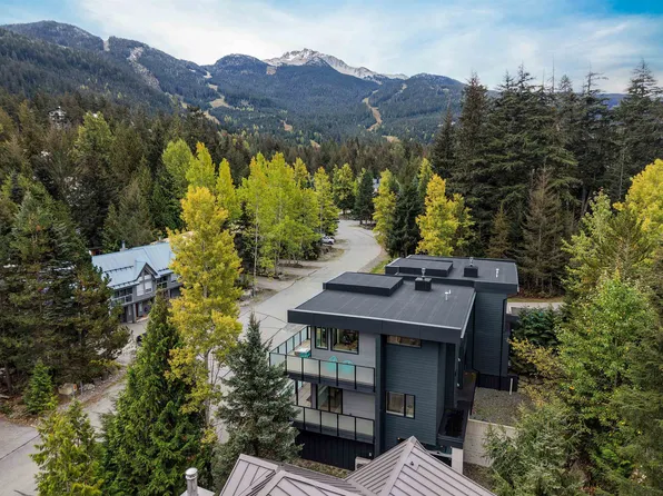 2242 Aspen Dr, Whistler, BC V8E 0A6