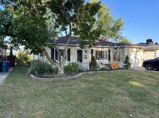 6852 Oakwood Rd, Parma Heights, OH 44130