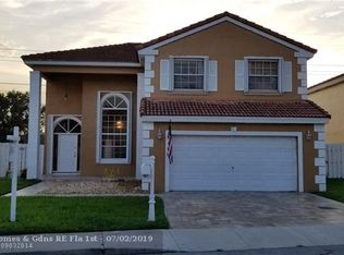 561 Royal Palm Way, Davie, FL 33325