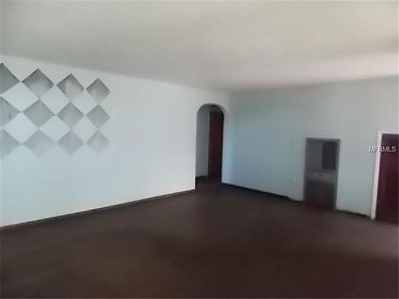 2nd image of 301 S Washington Ave
