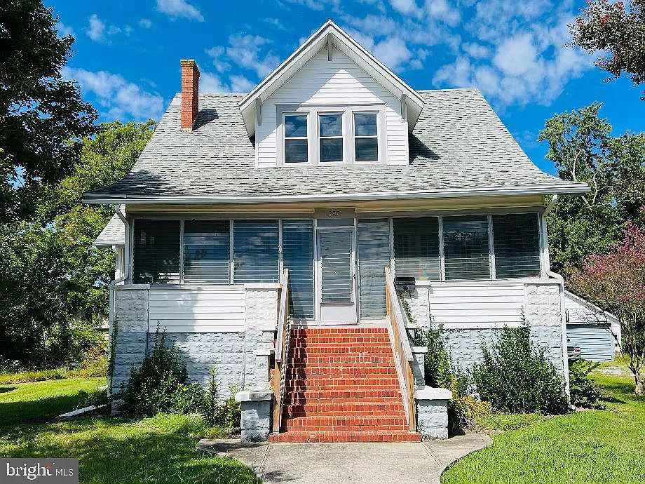 225 N Somerset Ave photo 1