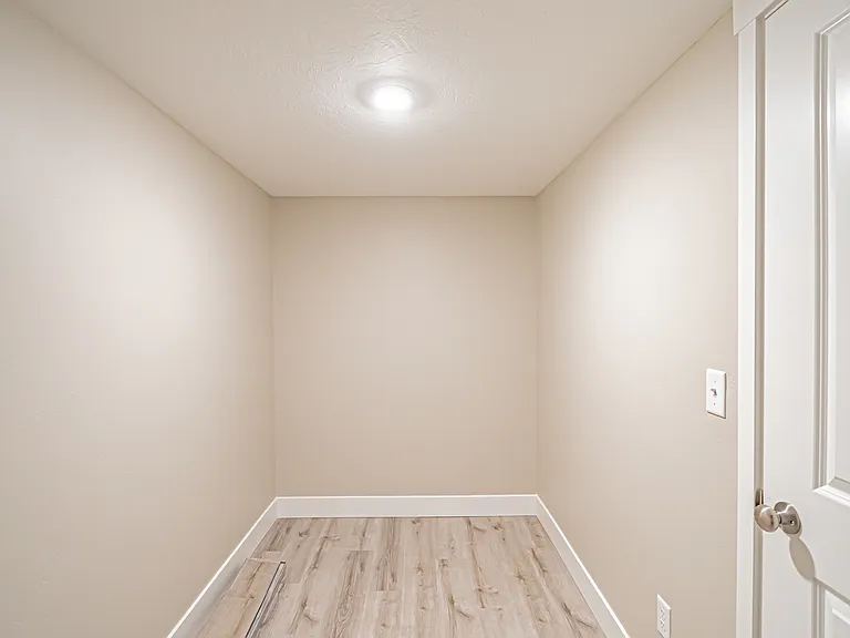 2896 Blackwood — Photo 25
