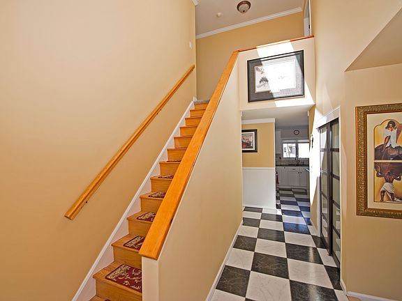 5th image of 539 Ackerson Blvd