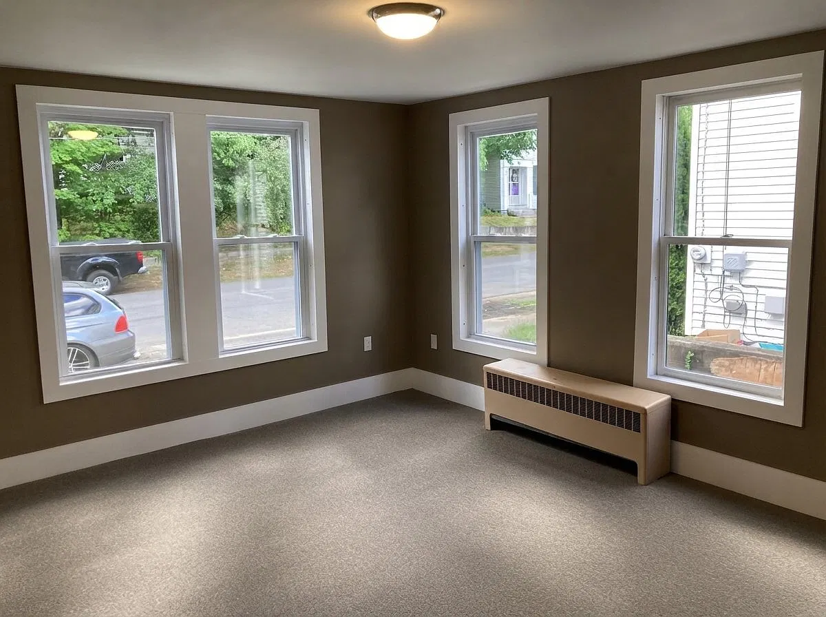 3 bed, 1350 sqft, $2,350 — Photo 4