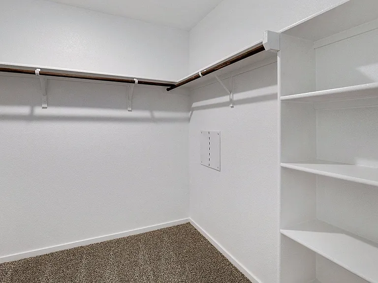 305 Randall Pl — Photo 7