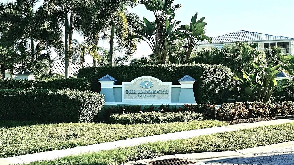 3 bed, 2.0 bath, 1729 sqft, $1,925 — Photo 2