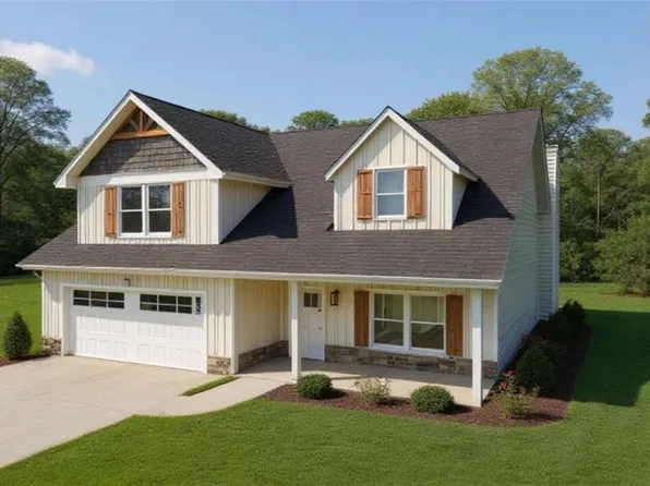 6466 Plantation Station Dr, Lula, GA 30554