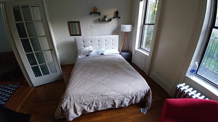 Rented by Downtown Mgt & Realty LLC | media 13