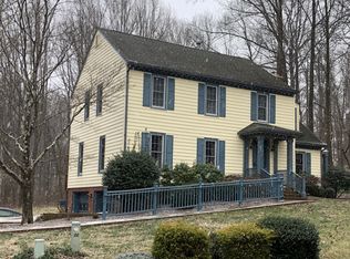 7203 Woods Edge Ct, Warrenton, VA 20187