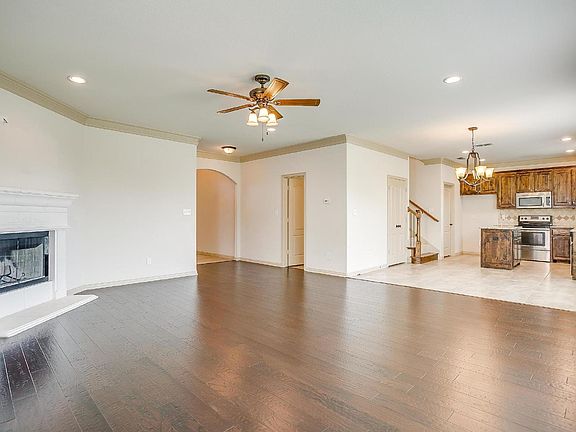 3rd image of 398 Spyglass Dr
