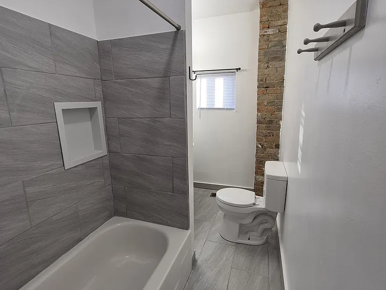 479 E Woodrow Ave — Photo 14