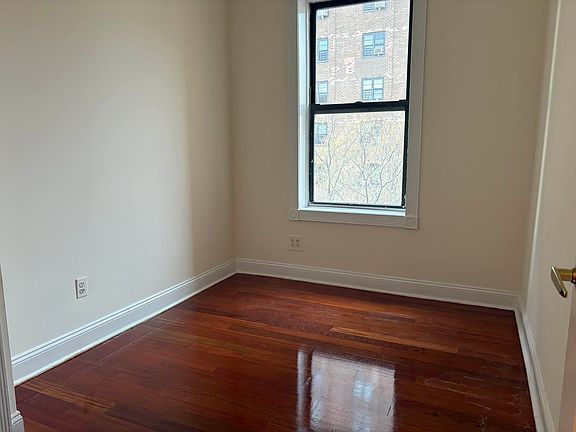4th image of 943 Saint Nicholas Ave #6I