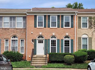 13334 Foxhole Dr, Fairfax, VA 22033