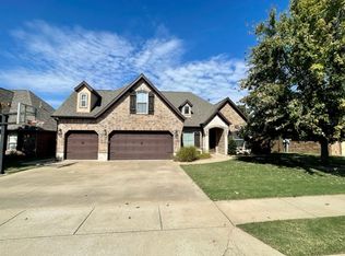 4209 W Willowbend Dr, Rogers, AR 72758