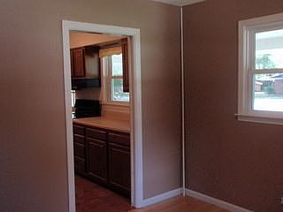 2nd image of 905 Avalon Ave