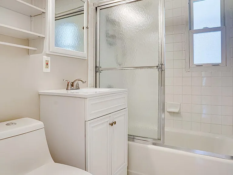 7430 Hastings St — Photo 36