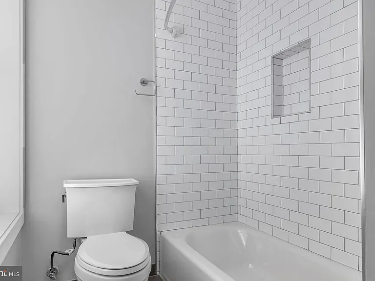 1310 Riggs St NW — Photo 27
