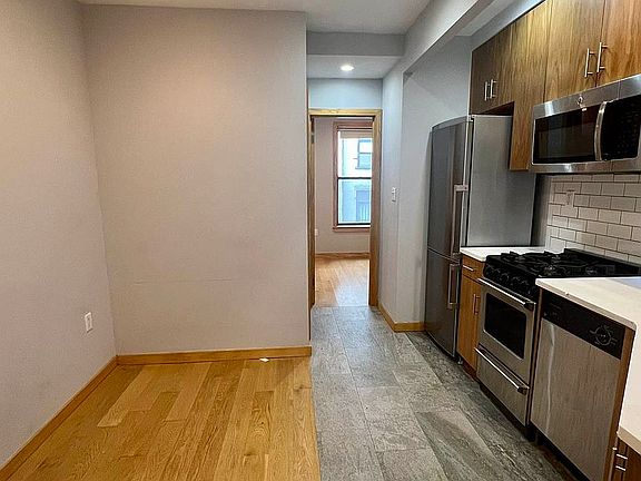 2nd image of 33 Henry St APT 15