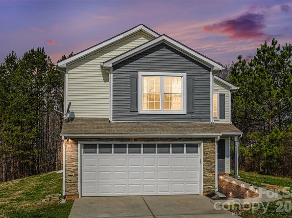 1106 Vine Cliff Ln, Charlotte, NC 28214