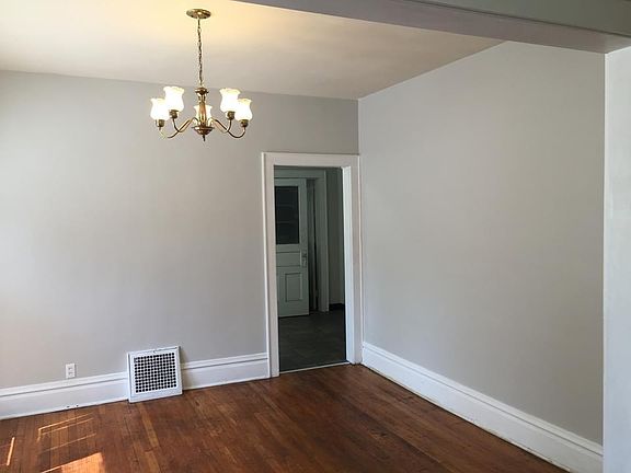 3rd image of 98 Sunnyside Dr