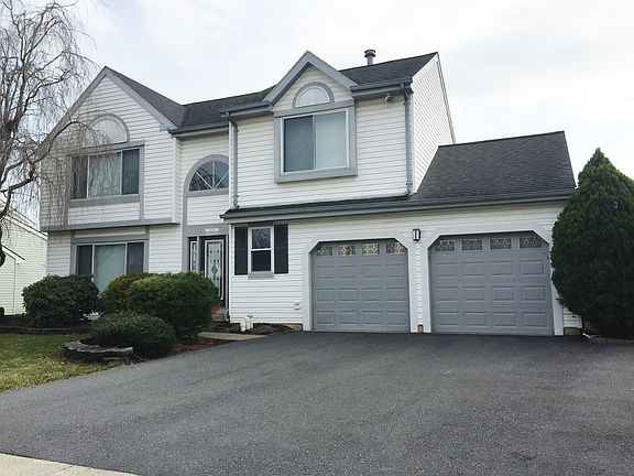 2nd image of 4530 Penacook Ave