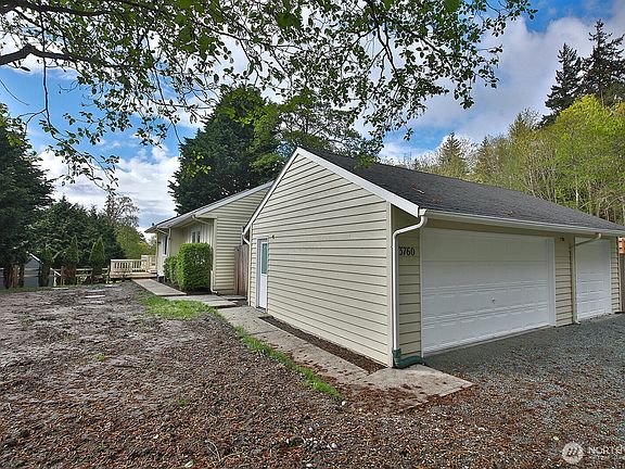 2nd image of 3760 Periwinkle Road