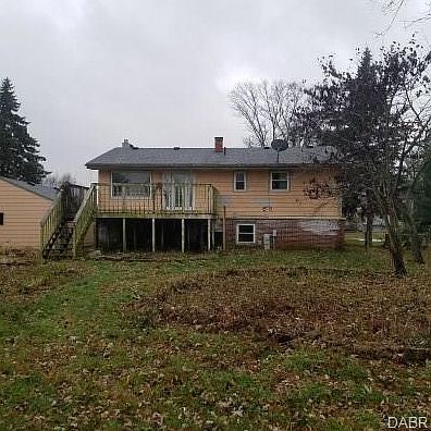 2nd image of 3668 N Lake Shore Dr