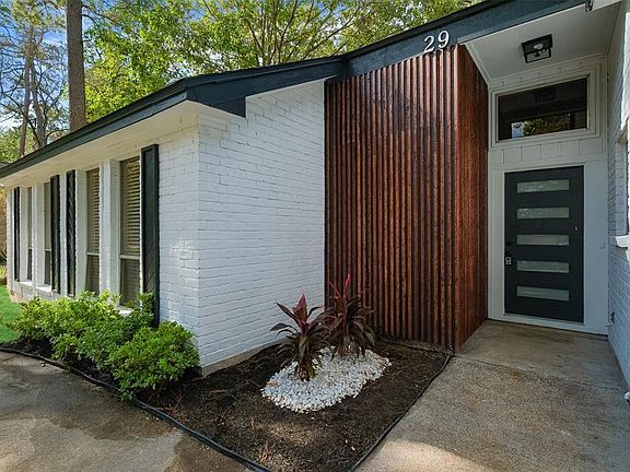 3rd image of 29 Brushwood Court