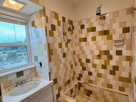 5th image of 1406 Prospect Dr #1402