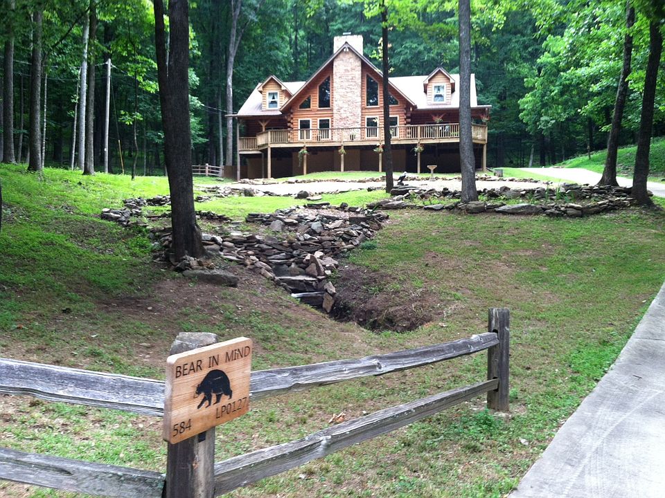 2nd image of 584 Little Pine Mountain Rd