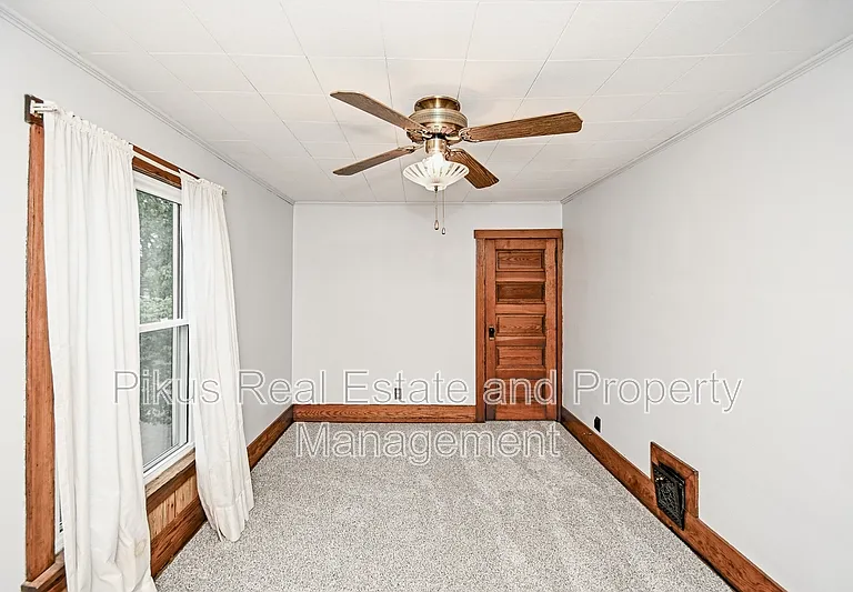 9459 Maple Ave SE — Photo 9