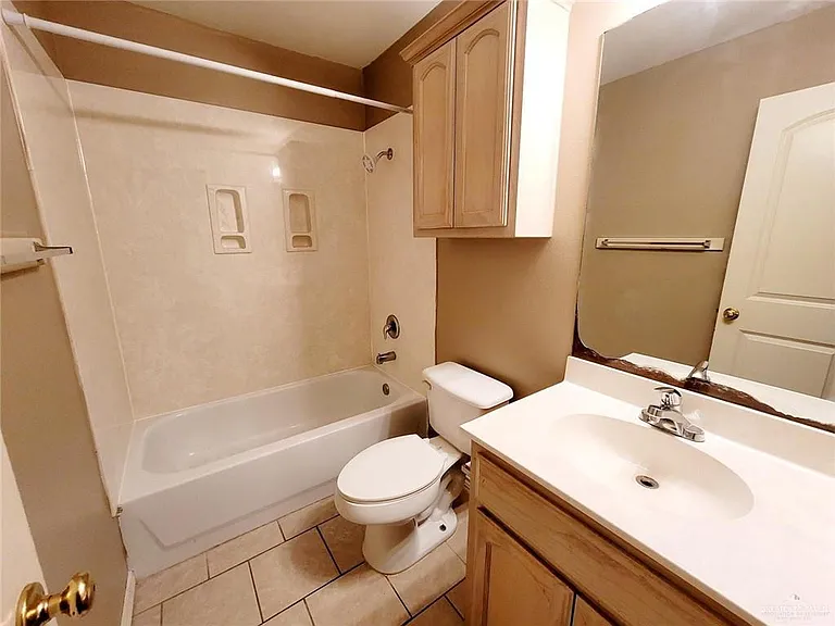 2402 Tahiti Dr #6 — Photo 16