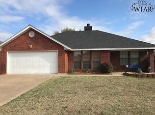 15 Pilot Point Dr, Wichita Falls, TX 76306
