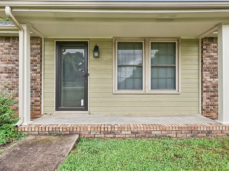 2157 Watertown Pl — Photo 2