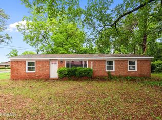 1206 Harrington St, Washington, NC 27889