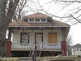 1st image of 816 Monroe Ave