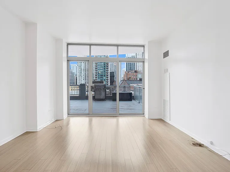 600 N Dearborn St #603 — Photo 9