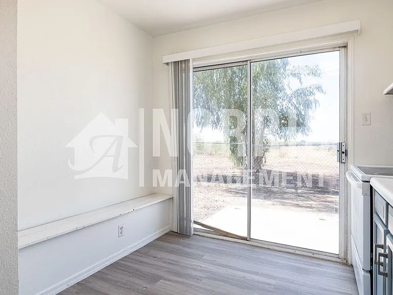 26405 W Sherbundy Dr — Photo 9