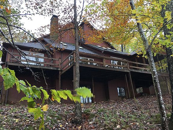 Full basement, possibilities