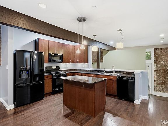 3rd image of 2901 Wisconsin Ave #2905