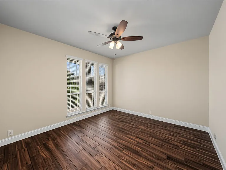504 Ridgewater Trl — Photo 6
